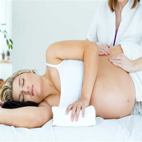 做试管婴儿时子宫内膜达到哪种厚度女性更容易怀孕？